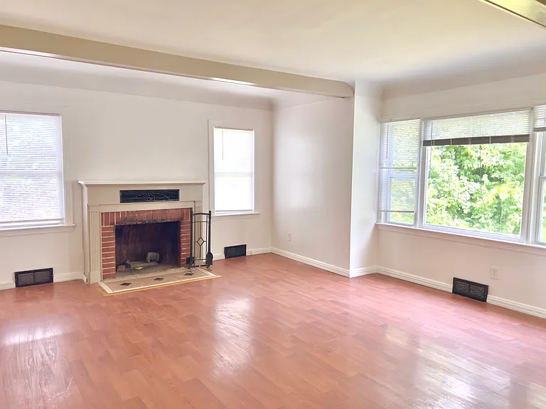509 Royal Ave — Photo 5