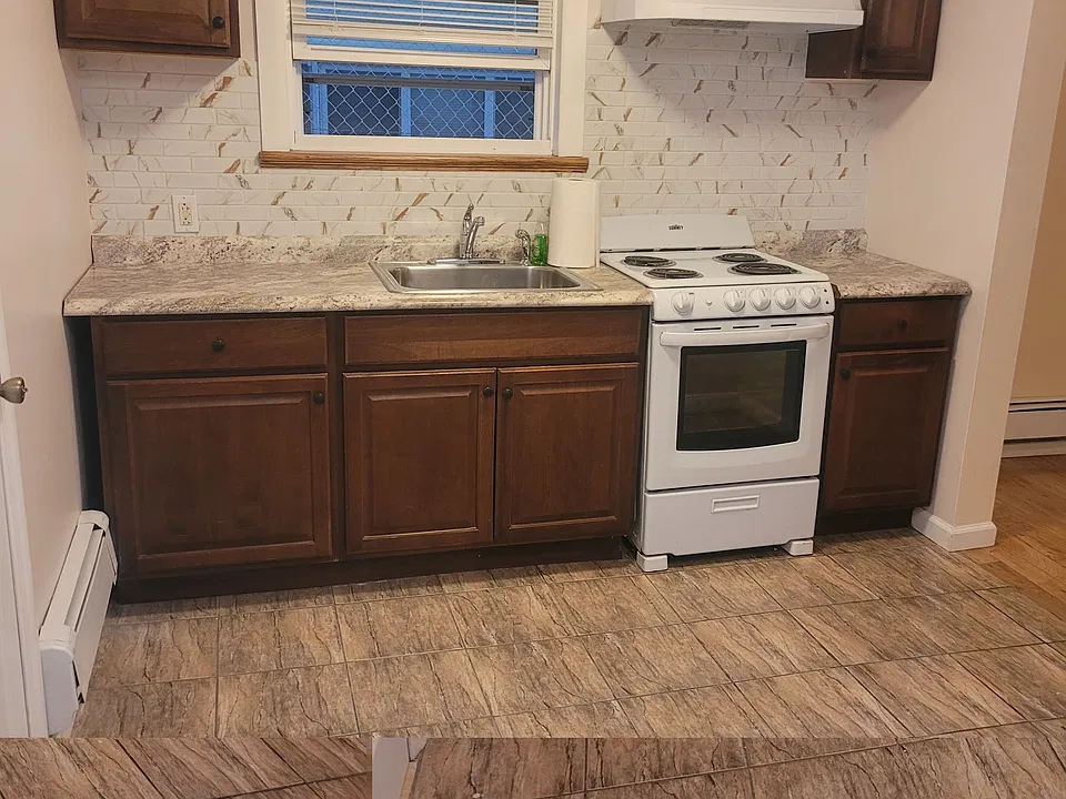 82 Virginia Ave #1