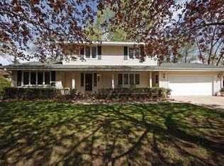 1864 Chatham Ter, New Brighton, MN 55112
