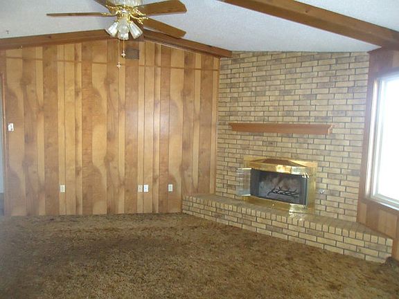 2nd image of 712 W Avenue K