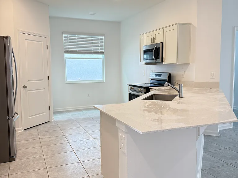 1743 Foreman Rd — Photo 2