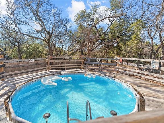 5th image of 9 Ridgewood Cir