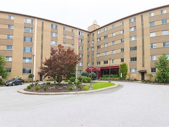 2nd image of 18501 Hilliard Blvd APT 207