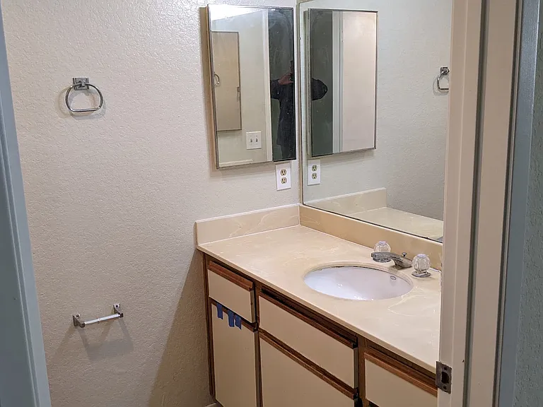 11321 Avenida De Los Lobos #E — Photo 10