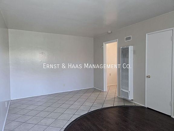 4th image of 4552 N Lakewood Blvd