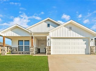 1828 Porter St, Pea Ridge, AR 72751