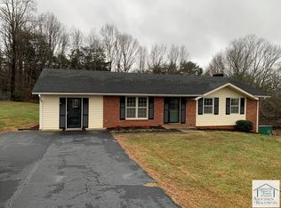 201 Blue Ridge Ln, Ridgeway, VA 24148