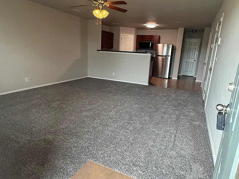 3511-3513 E Fairmont Pl — Photo 2