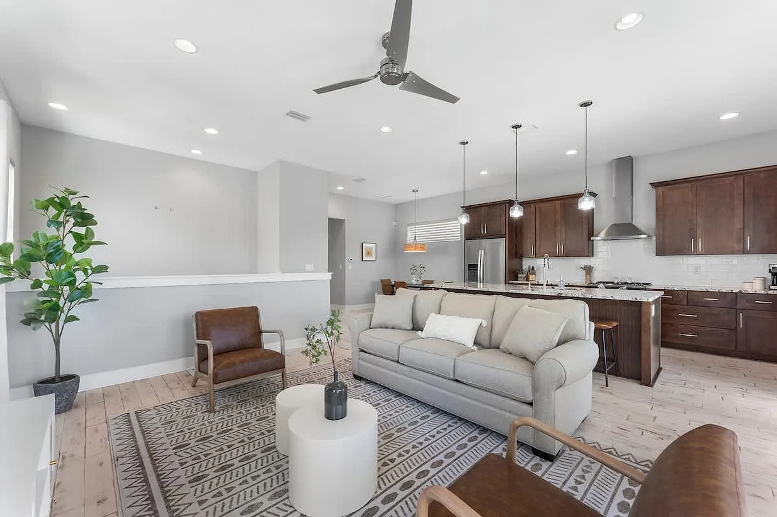 3 bed, 2.0 bath, 1926 sqft, $5,994 — Photo 1