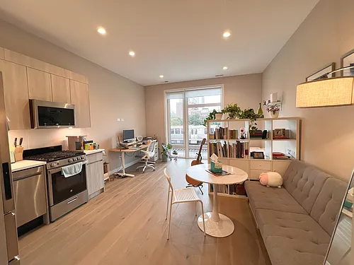 3757 N Sheffield Ave #215-J Photo 1