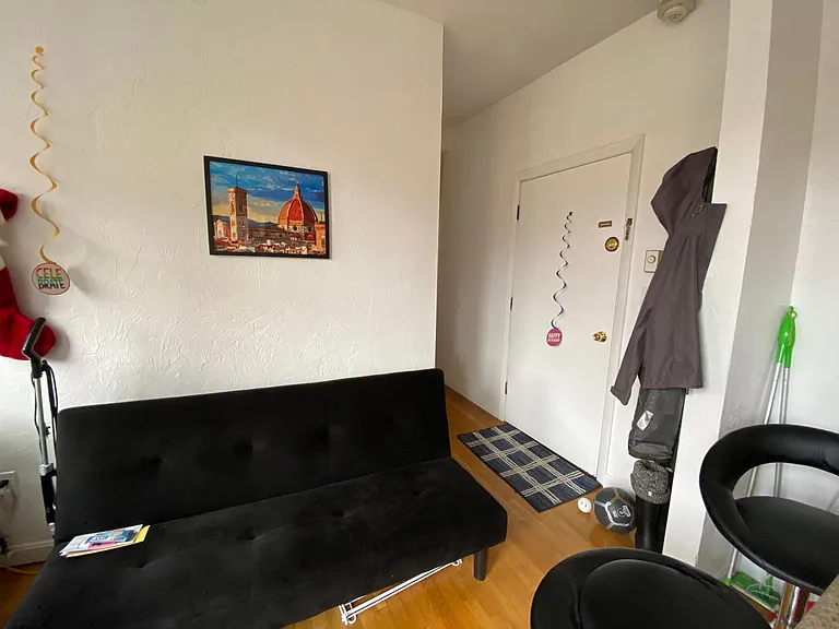 9 Charter St #4F — Photo 5