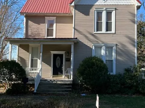 217 9th St, Tell City, IN 47586