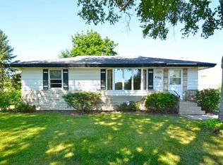 4988 3rd St NE, Fridley, MN 55421