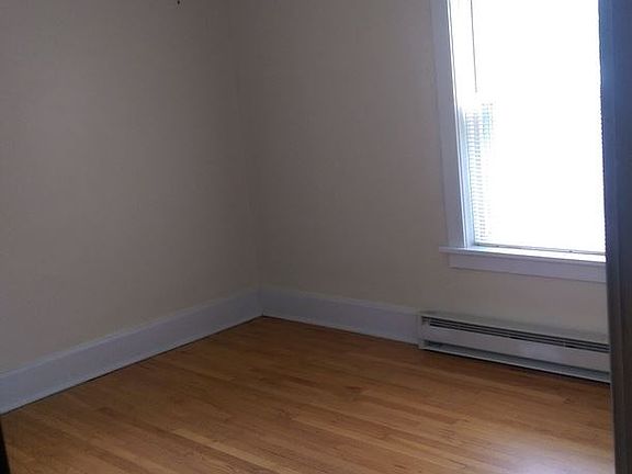 3rd image of 3205 Poppleton Ave APT 1