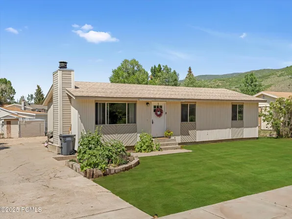 155 E Hawthorne Dr, Kamas, UT 84036