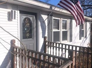 97 Ives Rd, Warwick, RI 02818