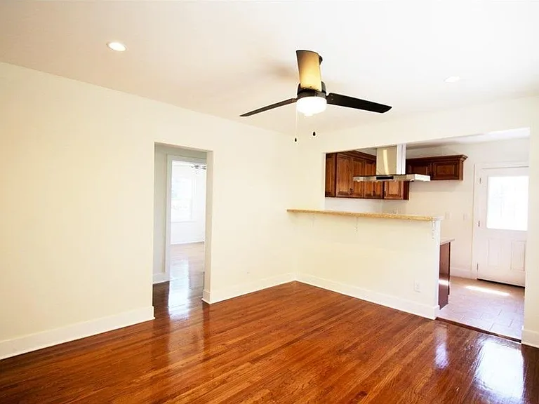 856 W Colorado Blvd — Photo 7