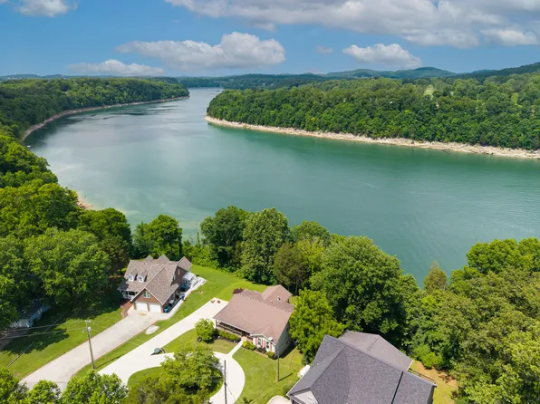 120 Woodson Cove Dr, Bronston, KY 42518