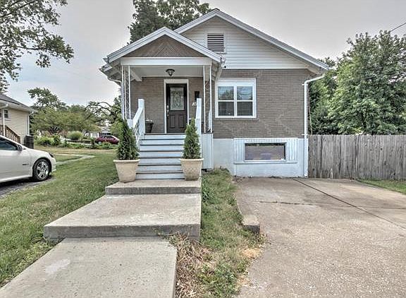2nd image of 2426 E Milton Ave