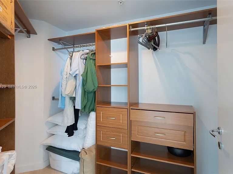 300 S Biscayne Blvd #L-1014 — Photo 16
