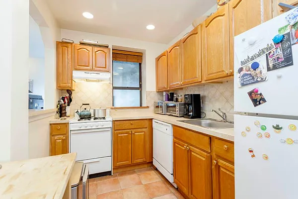 Rented by Town Residential | media 33