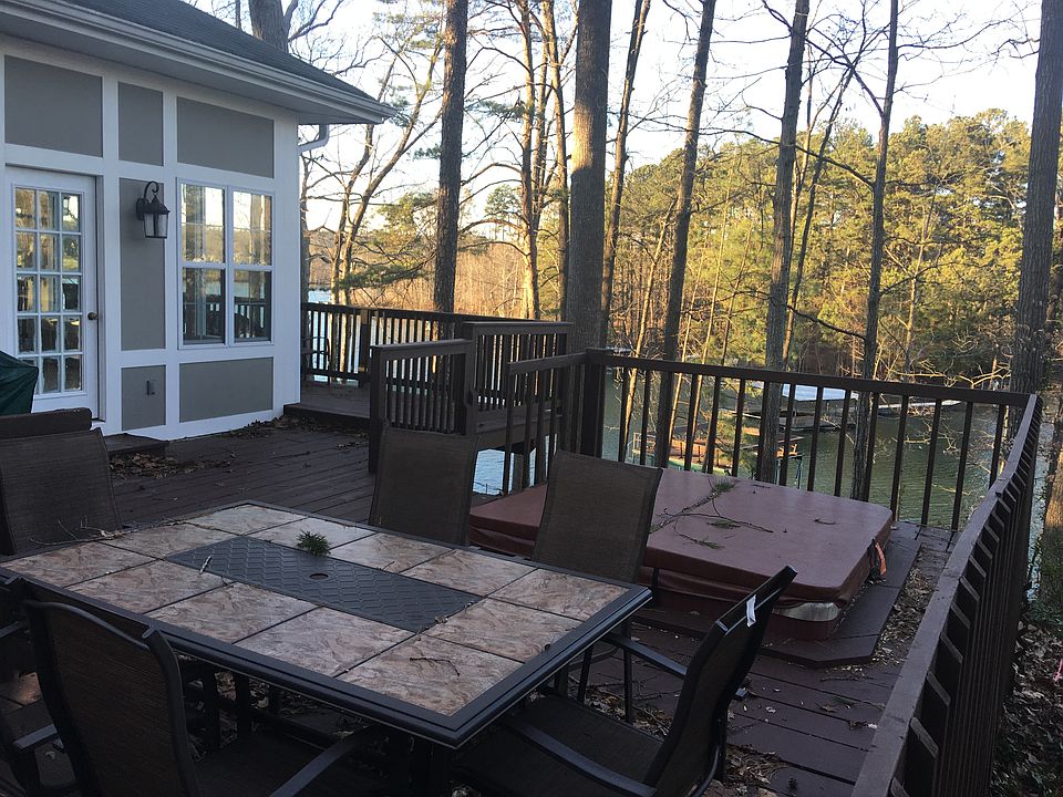 2nd image of 7440 Fields Dr