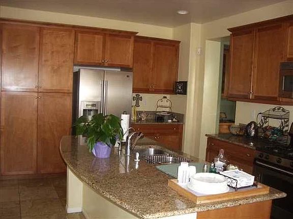 3rd image of 3025 Burnet Dr