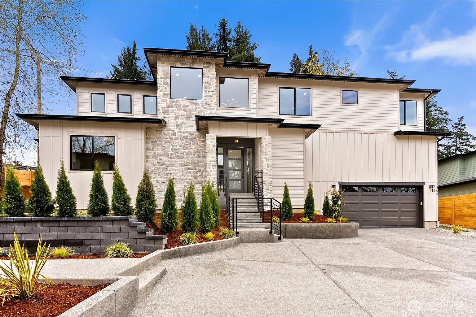 1305 Maine Court photo 1
