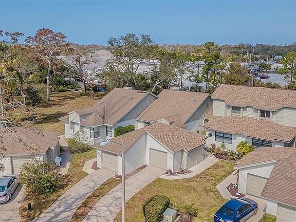 2nd image of 11743 Rolling Pine Ln