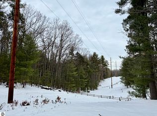 4478 Ground Pine Trl, Traverse City, MI