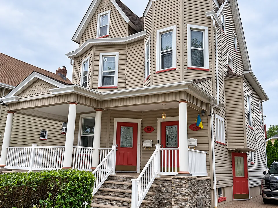 85 High St #1