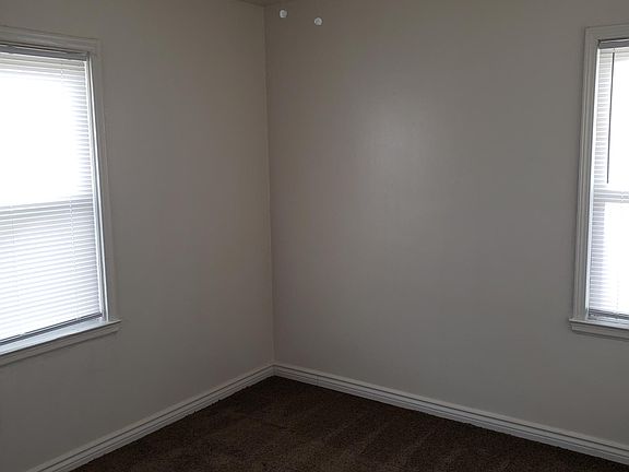3rd image of 8651 Westwood St