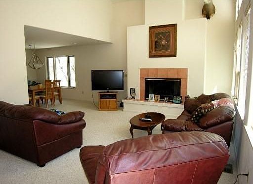 4th image of 72 Aspen Meadow Cir