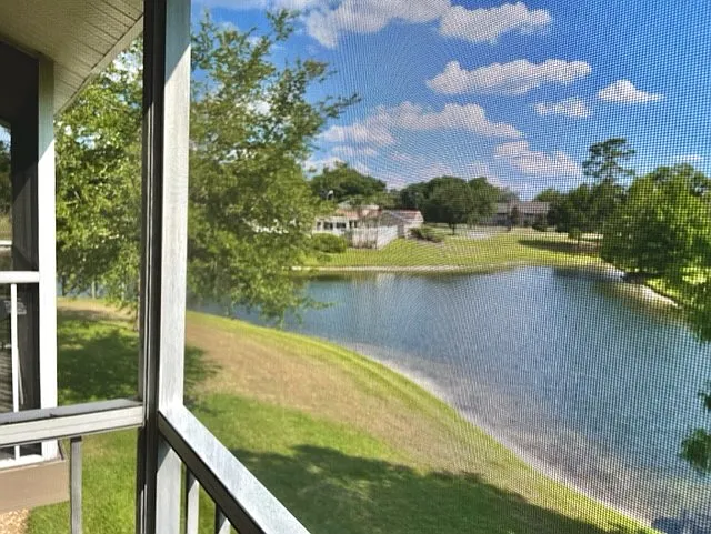 124 Reserve Cir #208 — Photo 11