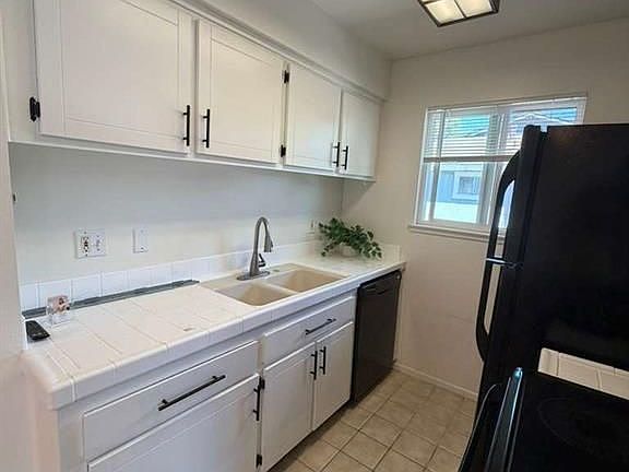 3rd image of 4608 Via Vista Cir #4