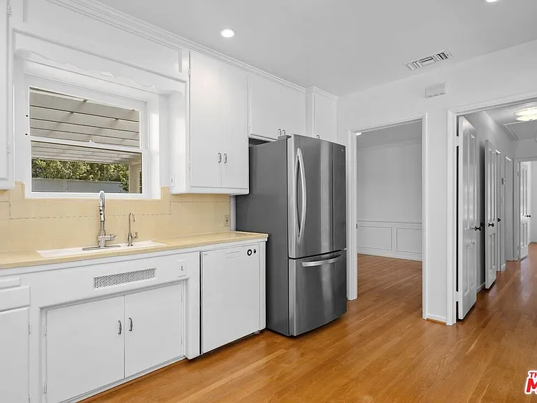 513 Arbramar Ave — Photo 6