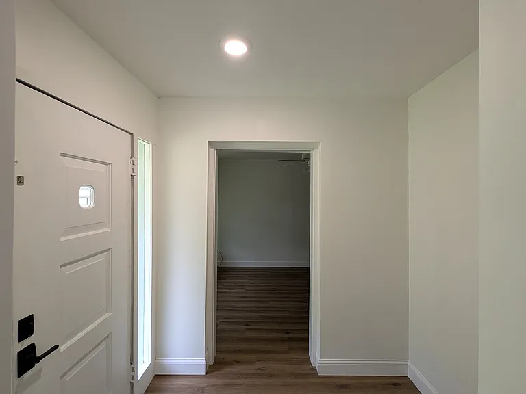 120 NE 14th Ave — Photo 5