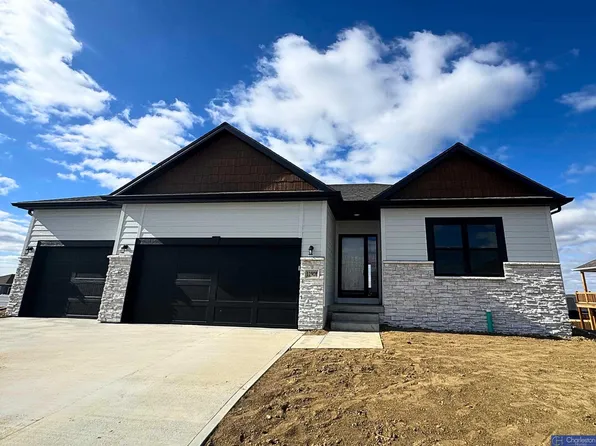 11908 S 118th St, Papillion, NE 68046