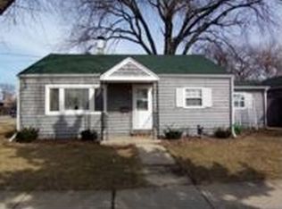 569 New Haven Ave, Aurora, IL 60506