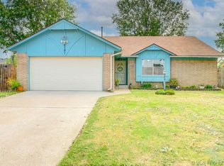 2101 N Cedar St, Owasso, OK 74055