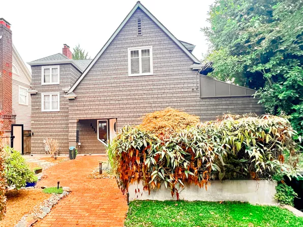 2626 10th Ave E, Seattle, WA 98102