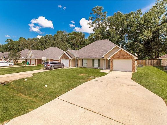 3rd image of 113 S Gate Dr