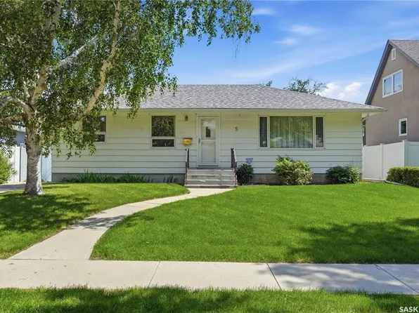 5 Lamont CRESCENT, Regina, SK S4S 4A3