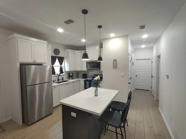 3004 S Links Dr #3 — Photo 2