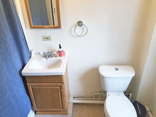 Rented by Remax Real Estate Professionals | media 28