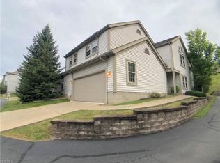 6515 Saint Andrews Dr, Canfield, OH