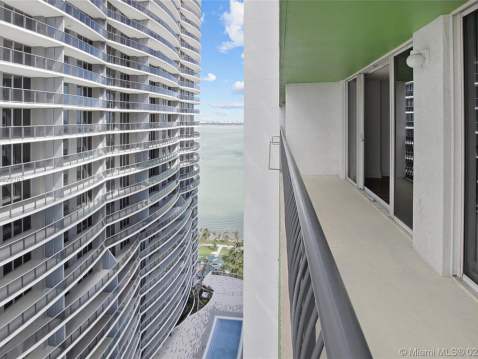 1st image of 1752 N Bayshore Dr #29L