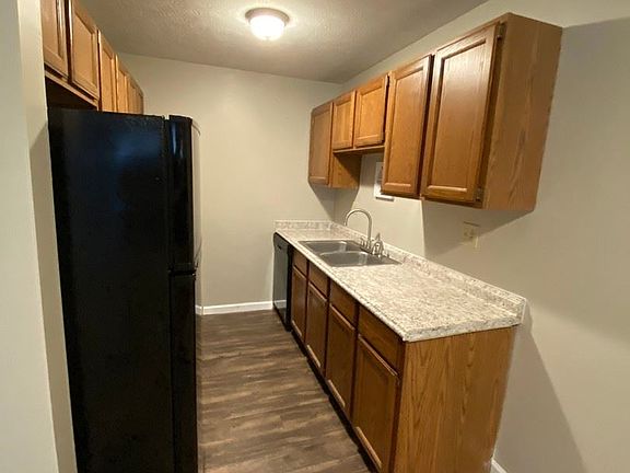 2nd image of 4118 Whistlers Way APT 121