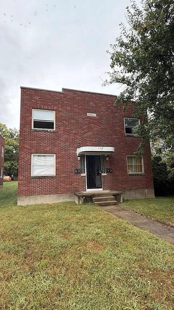 115 E Norman Ave — Photo 2