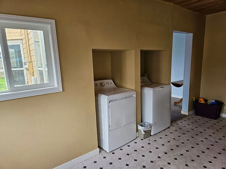 435 Ash St — Photo 25